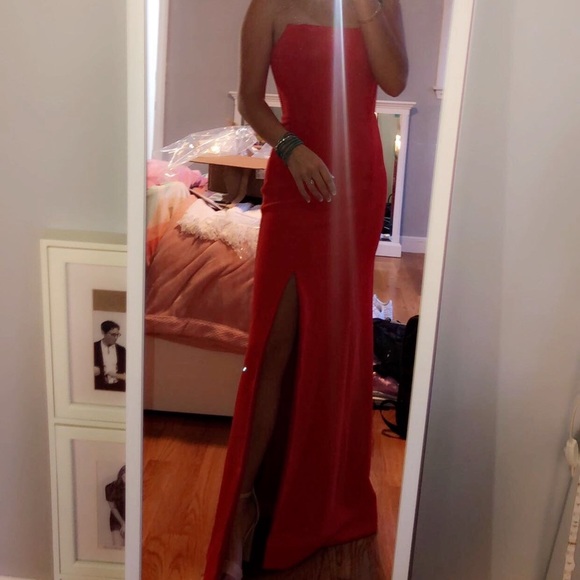 Revolve Red Prom Dress!! - Picture 3 of 6